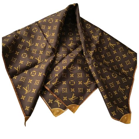 louis vuitton neck scarf womens